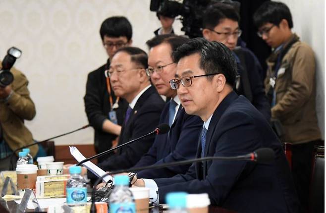 [단독] "이사장이 지명한 지원자 합격시켜라" 교육부 산하기관 채용비리 심각 | 인스티즈