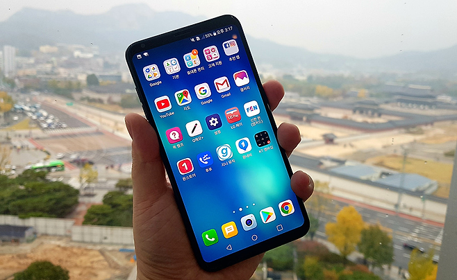 LG V30
