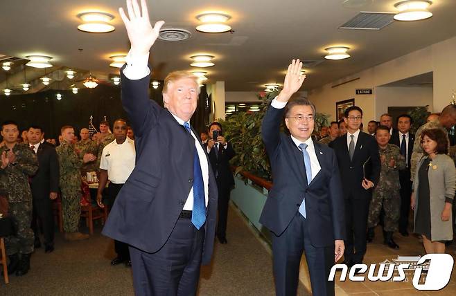 (청와대 페이스북) 2017.11.7/뉴스1 © News1