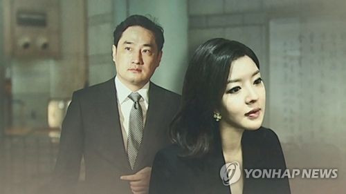 강용석 도도맘(CG) 강용석 변호사(왼쪽)와 유명 블로거 '도도맘' 김미나씨 [연합뉴스TV 제공]