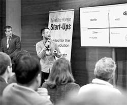 ‘한국 창업가와 만남’에서 진행된 매장 음악 큐레이션 서비스 원트리즈뮤직의 발표.