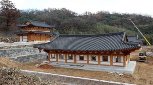 함양 최치원 역사공원조성공사 '한창'[함양군 제공]