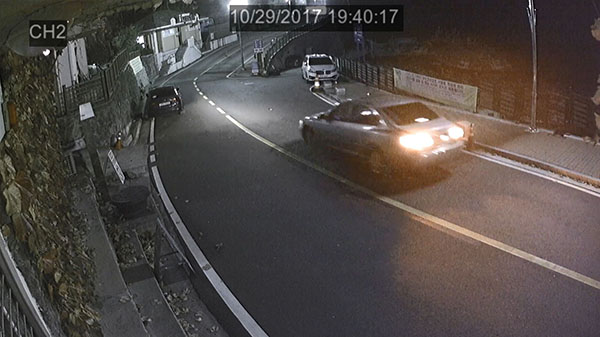 ⓒ정치호 변호사 유족 제공 10월29일 정치호 변호사의 차량(추정)이 춘천 소양강댐에 올라갔다가 내려오는 CCTV 장면.