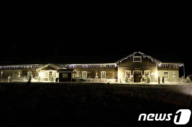 해가 지면 온통 눈밭이라 주변은 암흑이다.© News1 윤슬빈 기자