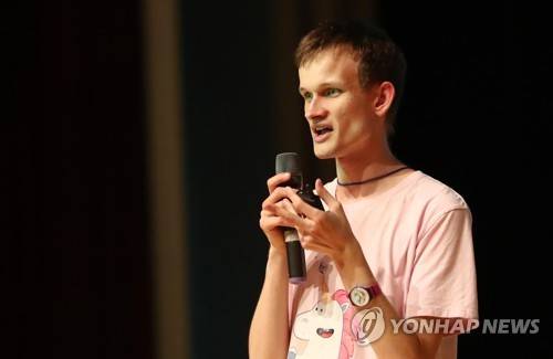 이더리움의 창시자, 비탈릭 부테린 강연 [연합뉴스=자료사진]