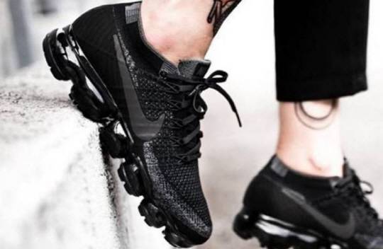 나이키 베이퍼 맥스: 지디운동화 한정판, 나이키 베이퍼맥스 트리플블랙