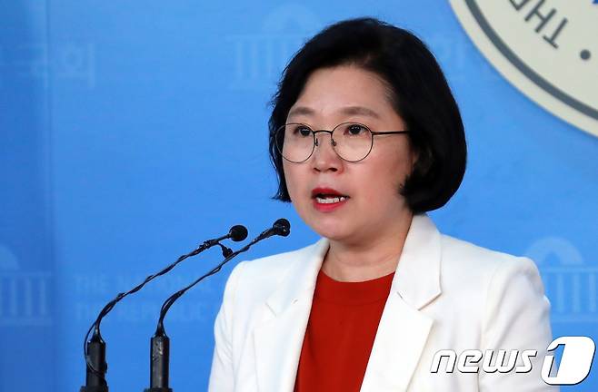 김현 더불어민주당 대변인. 2017.10.22/뉴스1 © News1 이동원 기자