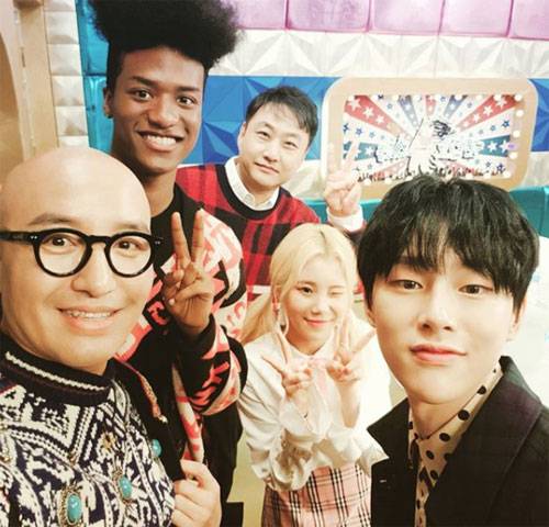 홍석천·김수용·권현빈·주이·한현민 사진=홍석천 SNS
