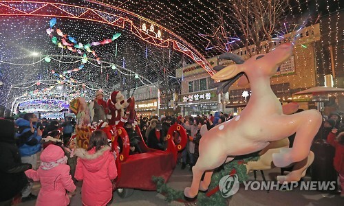 2017 화천산천어축제 야간행사[연합뉴스 자료사진]