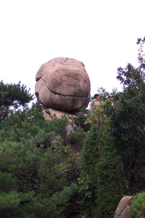 관악산 강아지바위. [사진 김순근]