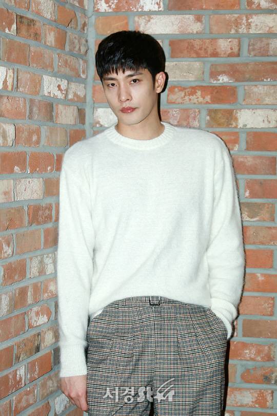 영화 ‘돌아와요 부산항애(愛)’의 배우 성훈