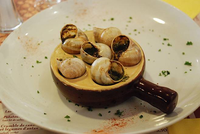 달팽이 요리인 에스카르고