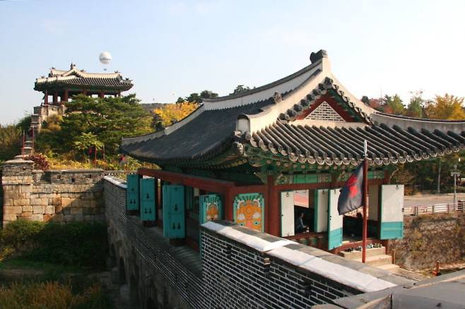 화홍문과 동북각루