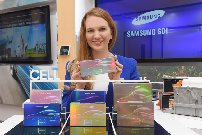 Various battery models are showcased by Samsung SDI at the North American International Auto Show 2018. (Samsung SDI)