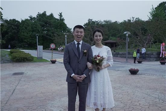 김민재 최유라/사진=씨제스