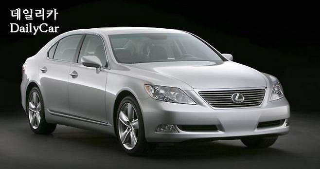 렉서스 LS460 (무난함을 유지했던 2007년형 4세대)