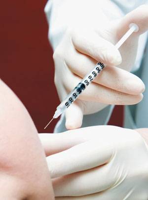 성형수술 부위가 단단해지고 부종 등이 생긴다면, 수술 후 흉살이라는 부작용일 수 있다. 사진-헬스조선DB