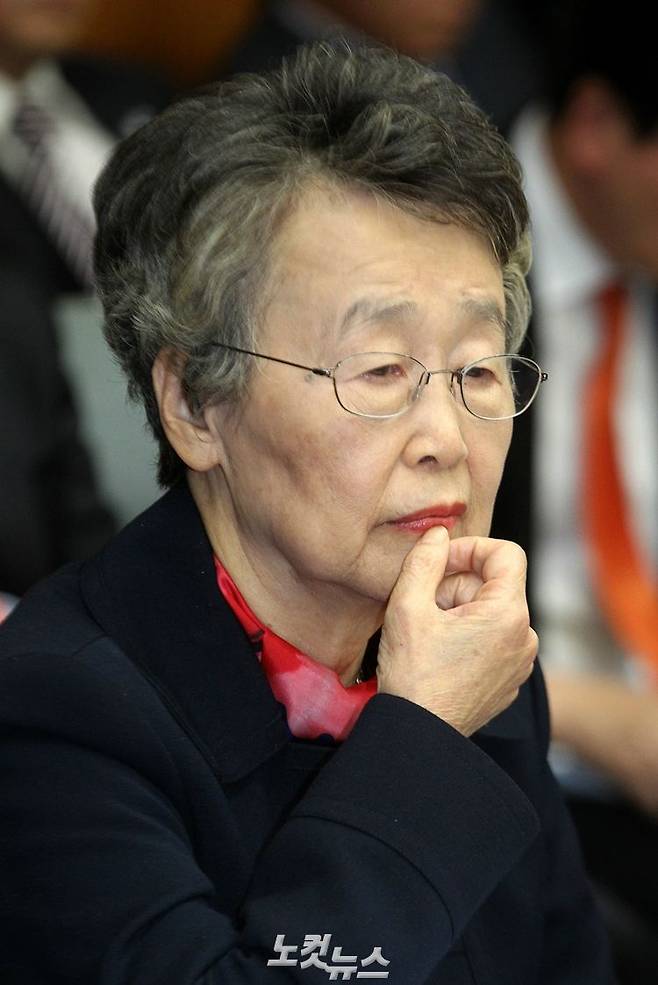 고대영 KBS 사장 해임제청안이 가결된 당일(22일), 이사와 이사장직 사퇴를 밝힌 이인호 KBS이사장 (사진=윤창원 기자/자료사진)