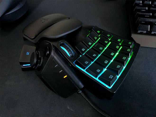 레이저 타르타로스v2