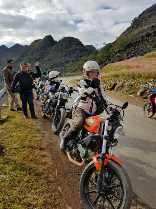 하지만 인생샷들 너무 많이 얻은 부분이고요...