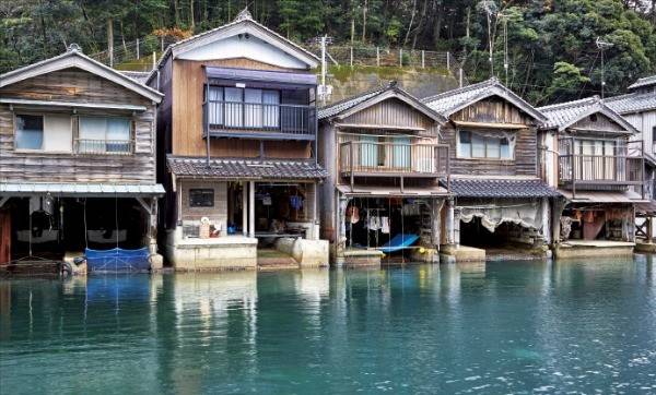 후나야 마을의 수상가옥