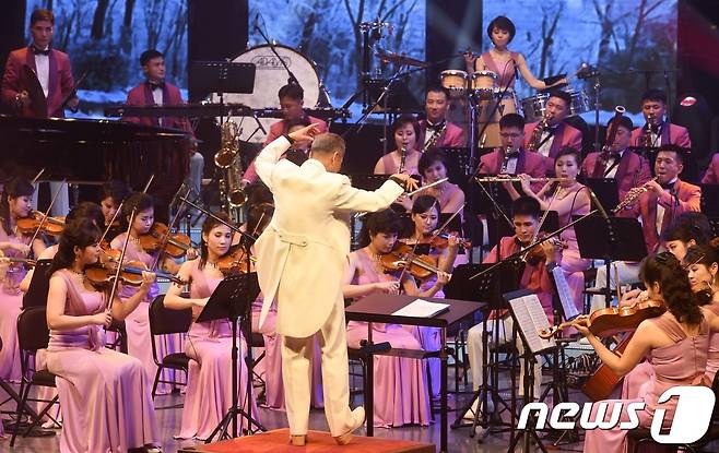 북한예술단 공연 모습© News1 사진공동취재단