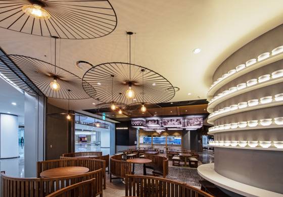 인천공항 2 터미널에 한식 맛집들이 모여 있는 ‘한식미담길’. [인천공항공사]