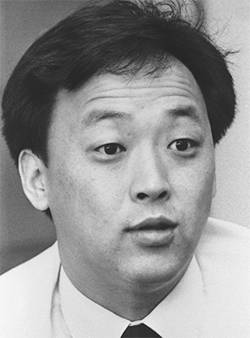 문학평론가 김명인