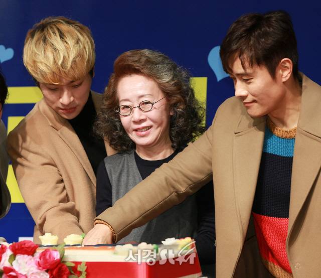 윤여정, '든든한 아들 박정민·이병헌과 함께' (그것만이 내 세상)