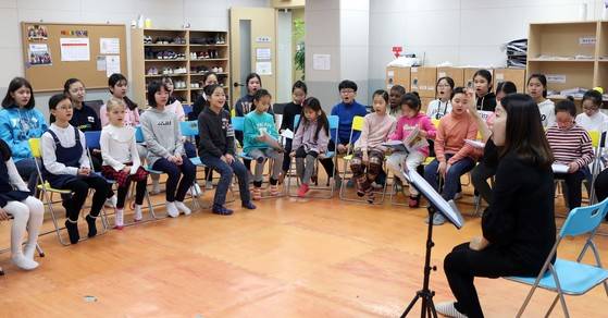 평창 겨울 올림픽 개막식 때 애국가를 부른 레인보우 합창단. 사진=변선구 기자