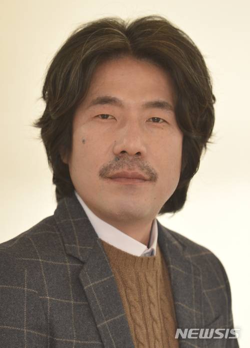 배우 오달수.