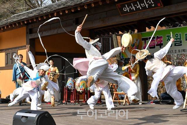 ▲ 정선아라리촌에서 흥겨운 정월대보름 행사가 열린다.