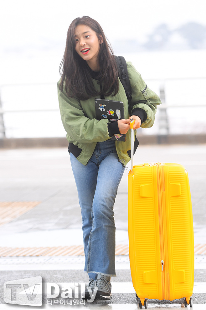 설인아