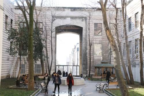 이스탄불대학교 어문대학 (이스탄불=연합뉴스) 하채림 특파원 = 이달 1일 이스탄불대학교 어문대학 내 모습.