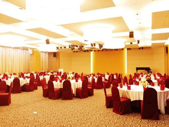 최근 새단장을 마친 부산관광공사 아프피나 연회장 모습.