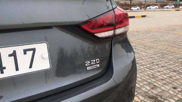 '2.2D'가 제네시스 G80 디젤임을 확인시켜준다. (사진=지디넷코리아)