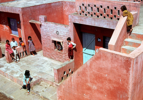 인도 중부 인도르에 있는 아란야 커뮤니티 하우징(1989). / 프리츠커 건축상 웹사이트