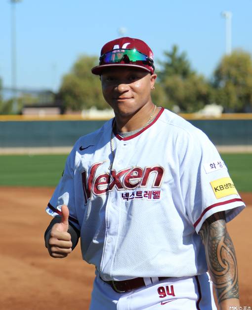 넥센 히어로즈 외국인 타자 마이클 초이스가 시즌을 앞두고 기대감과 자신감을 표했다. 사진=김재호 특파원