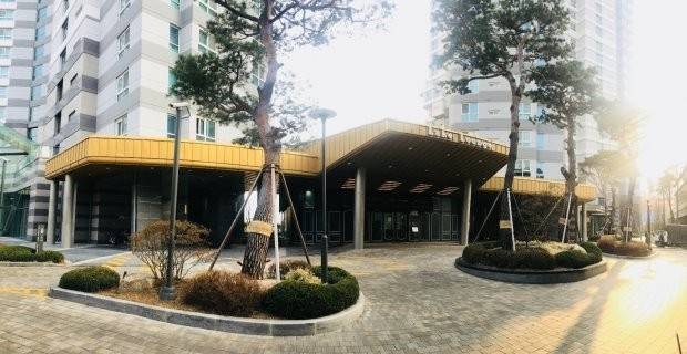 14일 레이크라운지 저녁 식사 메뉴. 김형규 기자