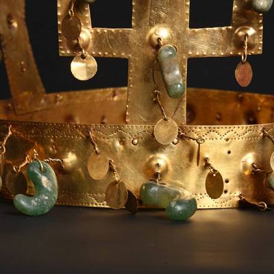 금관총 금관의 세부 모습.