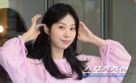 최근 인기리에 종영한 KBS 2TV 주말드라마 '황금빛 내 인생'에 출연했던 배우 서은수가 19일 삼성동의 한 카페에서 스포츠조선과의 인터뷰에 응하고 있다. 서은수는 극중 서지수로 분해 밝고 사랑스러운 모습, 아픔과 상처 입은 내면의 모습까지 다양한 감정선을 담아내며 안방극장을 사로잡았다. 삼성동=최문영 기자 deer@sportschosun.com /2018.03.19/