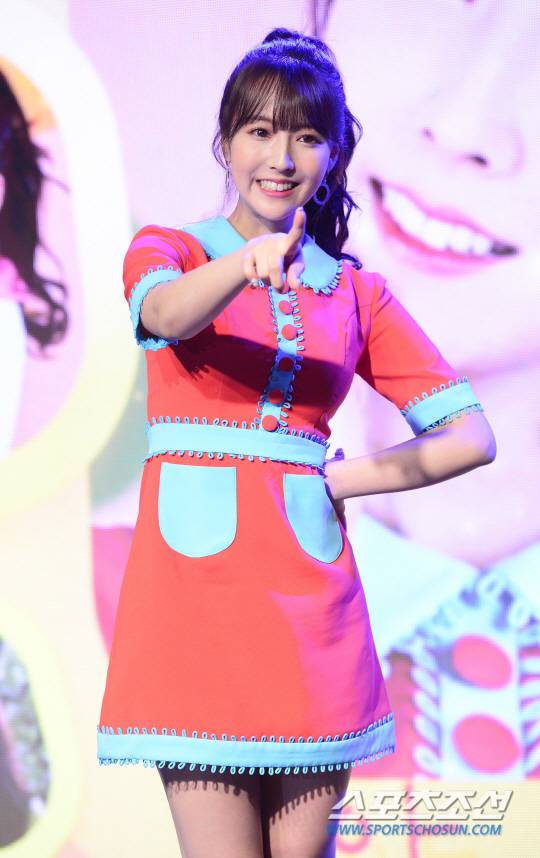 일본 AV배우 미카미 유아, 사쿠라 모코, 마츠다 미코로 구성된 걸그룹 '허니팝콘'이 21일 오후 첫 번째 미니앨범 '비비디바비디부' 발매기념 쇼케이스를 열었다. 멤버들이 포즈를 취하고 있다. 정재근 기자 cjg@sportschosun.com/2018.03.21/