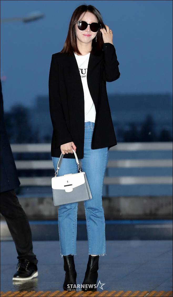 [★포토]신혜선, '돋보이는 긴 다리'