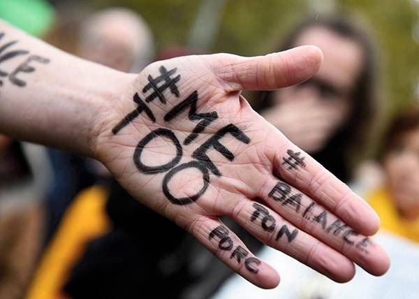 ⓒAP Photo 프랑스에서도 ‘당신의 가해자를 고발하라(#BalanceTonPorc)’는 미투(#MeToo) 운동이 활발하다.