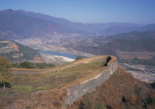 기막힌 전망을 보여주는 온달산성.(연합뉴스 자료 사진)