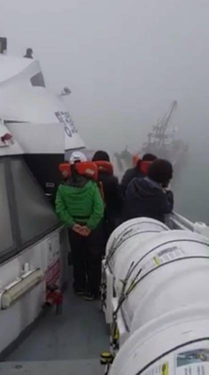 여객선 좌초 현장 [독자 제공=연합뉴스]