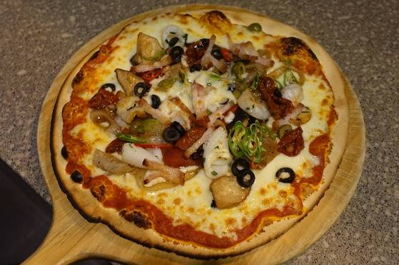 콤비네이션 피자(2만3000원)