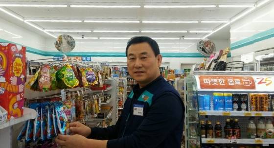 이상기 GS25 아이즈빌점 대표 /사진=김태현 기자