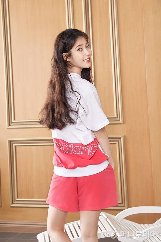 가수 아이유/사진제공=뉴발란스