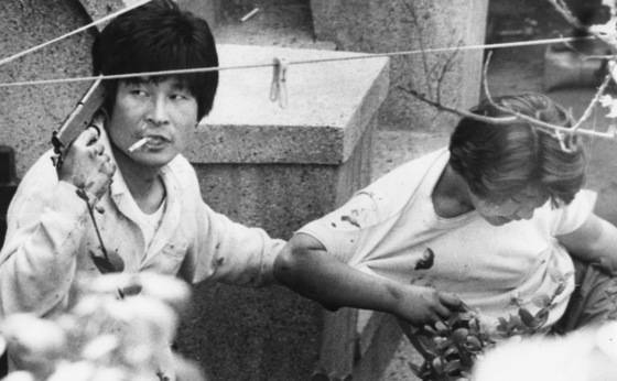 1988년 10월 15일 서울 서대문구 북가좌동에서 벌어진 탈주범 지강헌 인질극 사건. [중앙포토]